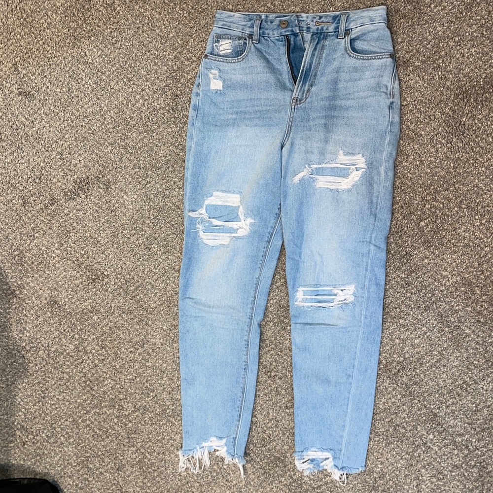 American Eagle curves mom jean